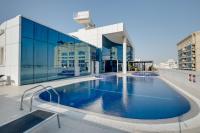 Luxury Apt - Rooftop Pool - City View - B&B
