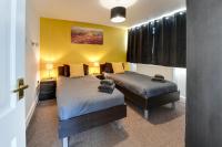 3 BR Home l Free Parking l 5 Guests l Garden l Long Stays l - Chambres d’hôtes Wigan