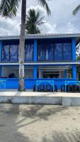 Azure at Tranquility Bay Beach Resort - B&B