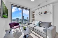 Modern 1 Bed Condo across from Bayside in Downtown - B&B Miami