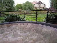 Csiribá Apartman - B&B Cserkeszőlő