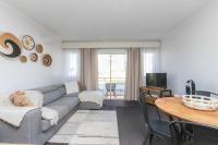 B&B Cairns - Inner City One Bedroom Apartment with Pool View 22 - Bed and Breakfast Cairns