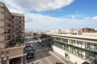 Mediterranea Apartment- CENTRAL STATION - FREE WIFI&NETFLIX - B&B Bari