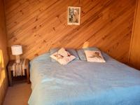 Queen Room with Shared Bathroom