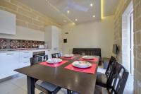 B&B Valletta - VALLETTASTAY LUCKY STAR APARTMENT 103 - Bed and Breakfast Valletta