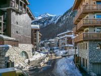 Appartement de prestige au pied des pistes avec wifi, parking couvert, et balcon exposé Est - Chambres d'hôtes Val-d'Isère