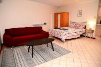 Spacious studio in AliceSprings QueenBed+KSAirbed - B&B