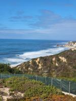 Nazare Uninterrupted Views and Sounds of the Sea - Chambres d'hôtes Pataias