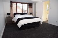The Kyoto House - Four Spacious Cosy Bedrooms I Netflix & Large Rooms - Bed and Breakfast