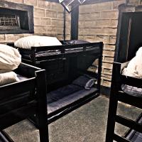 Posto Letto in Dormitorio Misto con 6 Letti