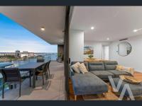 3 Bedroom Sub Penthouse Apartment in the heart of Newcastle - Chambres d'hôtes Wogamia