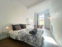 Homelivia, VIEUX NICE, appartement de charme, clim balcon - Chambres d'hôtes Nice