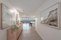 2 bedrooms apartment on the beach and with air conditioning and pool - Ferienwohnung