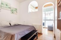B&B Barcelone - Double room with private bathroom and private kitchen - Bed and Breakfast Barcelone