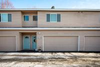 Charming Anchorage Townhouse with Fire Pit! - B&B Anchorage