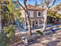 B&B Sacramento - Upscale 1890s Historic Apartment - Bed and Breakfast Sacramento