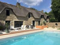 mise au vert 4 étoiles avec piscine,tennis ,spa - B&B