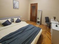 В центрі м.Чернівці 2 кімнатна затишна квартира. - B&B Černivci