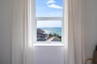 B&B Portland - Bright & beautiful 4 bedroom house with sea views - Bed and Breakfast Portland