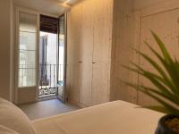 One-Bedroom Apartment with City View