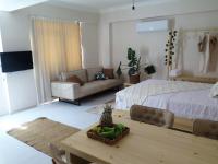 Studio mit Schlafsofa