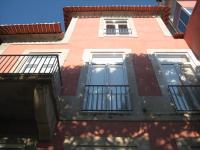 One-Bedroom Apartment - Top Floor