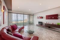 Spacious Seafront APT with Living, Sofa, WIFI & AC by 360 Estates - B&B