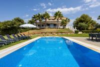 B&B Pêra - Luxury Algarve Villa 4 Bedrooms Villa Salvador Pool Table Private Pool Pera - Bed and Breakfast Pêra