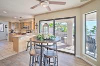 5 Mi to London Bridge: Stunning Escape w/ Hot Tub - Chambres d'hôtes Lake Havasu City