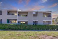 Sunrise by the Sea 1 Block from Ocean - B&B Oceanside