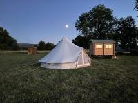 B&B Abergavenny - Gwynfyd Bell Tent - Bed and Breakfast Abergavenny