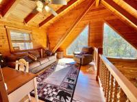 The Mountaineer Cabin Walk to Greenway 5min to ASU - Chambres d'hôtes Boone