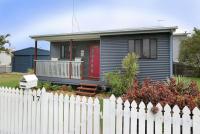 B&B Bargara - 17 Whalley Street - Bed and Breakfast Bargara