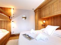 Chalet d'Exception au Cœur de Courchevel Le Praz avec Sauna - FR-1-575-149 - B&B Courchevel 1550