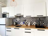 Cozy Apartment in Skala Fourkas,2 BR, 100m/Beach - B&B Skála Foúrkas