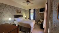 Habitación con cama grande