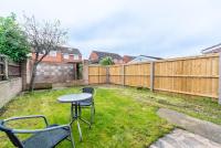 Nhyira Private Parking CHic Three Bedrooms Garage 2 Shower rooms Classy Home - B&B Kingston upon Hull