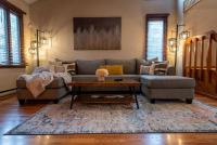 Charming Corner Newly Furnished Townhome - B&B Lake Harmony