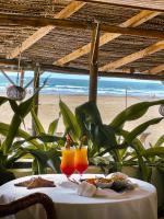 Casa na Praia Tofo- beach front hotel