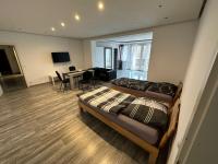 Apartamento de 3 dormitorios con balcón