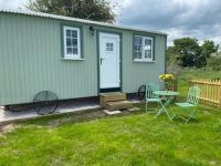 B&B Warwick - Shepherd Hut - Bed and Breakfast Warwick