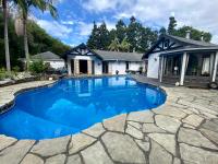 The Bridge House with private pool and jetty - B&B