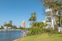 Luxury Canal Paradise, 3 bed Apartment in Broadbeach Waters - B&B