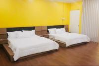 B&B Kota Bharu - Irama Studio with Indoor Private Pool - Bed and Breakfast Kota Bharu