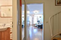 Apartment with Mountain View