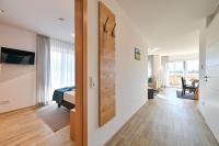 Apartment with Mountain View