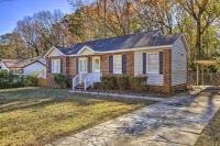 Peaceful Columbus Retreat with Deck and Yard! - B&B