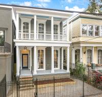 B&B Nueva Orleans - Canal Street Mini Mansion Sleeps 15 - Bed and Breakfast Nueva Orleans