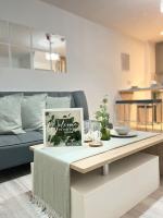 B&B Stockport - New Build Cosy Duplex Modern Apartment Greater Manchester - Bed and Breakfast Stockport