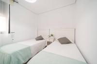 Expoholidays - Plaza Santa Rita - B&B Almería